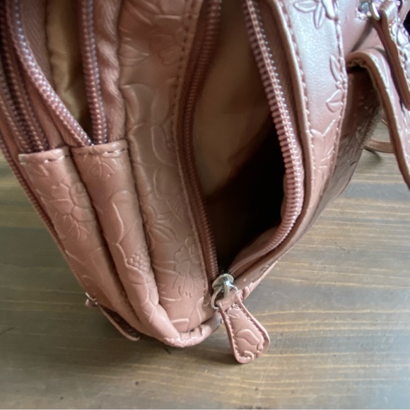 Multi Sac Purse Floral Embossed Crossbody Bag Tan Adjustable Strap Zip Pockets - Picture 13 of 15